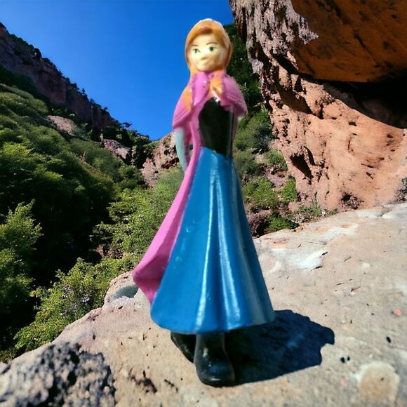Disney Frozen Anna MINI Figure 1.5" Cake Topper Toy Figurine PVC Miniature - Picture 10 of 10